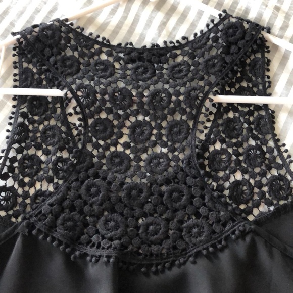 EUC size small tops - Picture 3 of 3